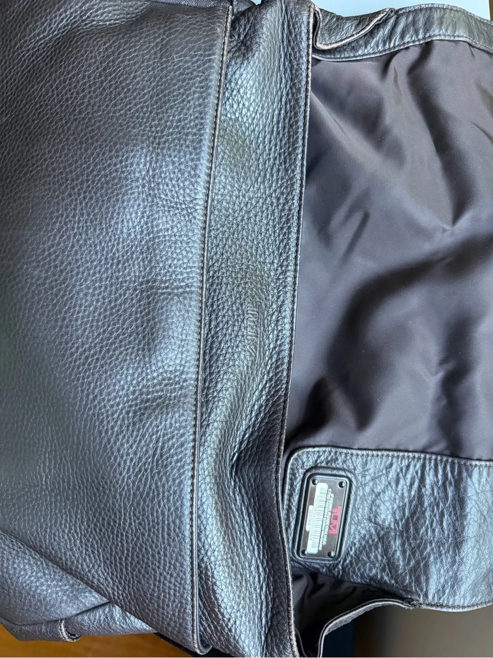 Tumi sleek dark